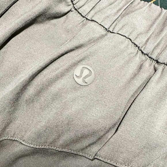 Lululemon Metropolis Maven High Rise Crop Pants Wide Leg Grey Sage Women 6 - Picture 9 of 11